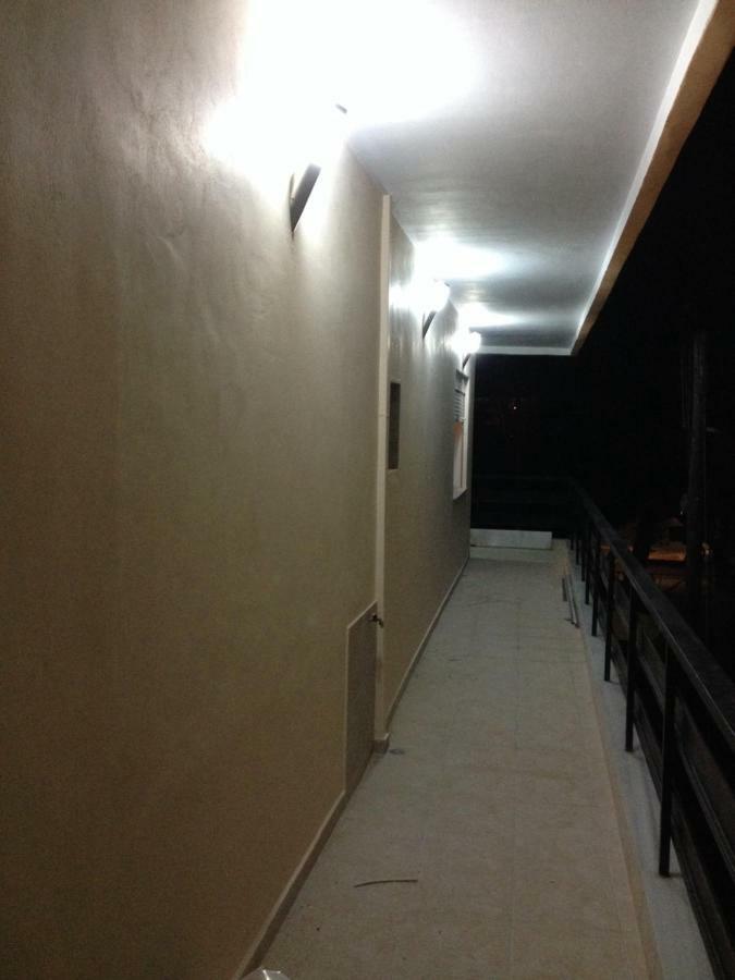 Apartment By The Beach Néoi Epivátai Ngoại thất bức ảnh