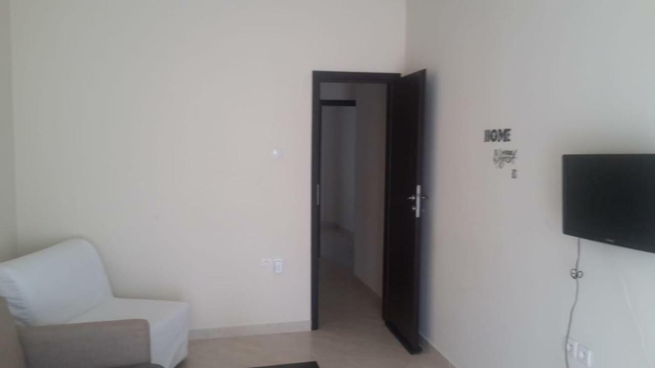 Apartment By The Beach Néoi Epivátai Ngoại thất bức ảnh