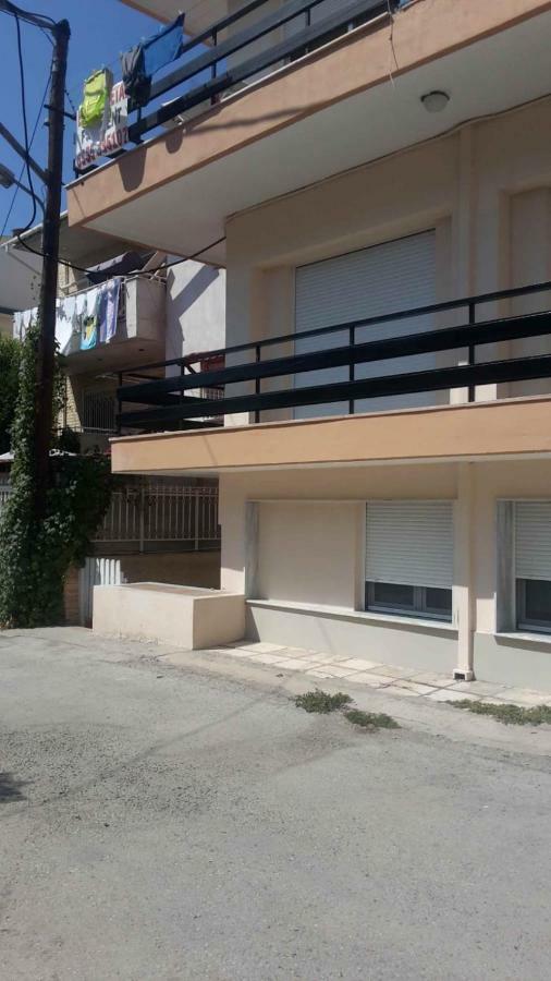 Apartment By The Beach Néoi Epivátai Ngoại thất bức ảnh